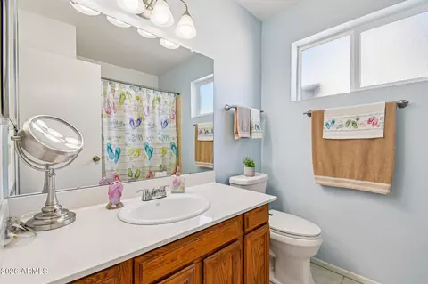 Bath - 3923 W Aster Dr, Phoenix, AZ 85029 photo 1 of 3