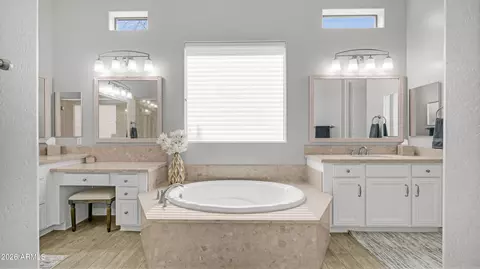 Bath - 2219 N Estates Cir, Mesa, AZ 85207 photo 1 of 8