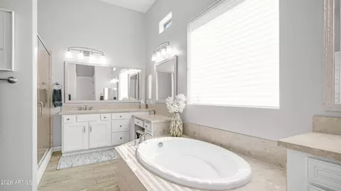 Bath - 2219 N Estates Cir, Mesa, AZ 85207 photo 3 of 8