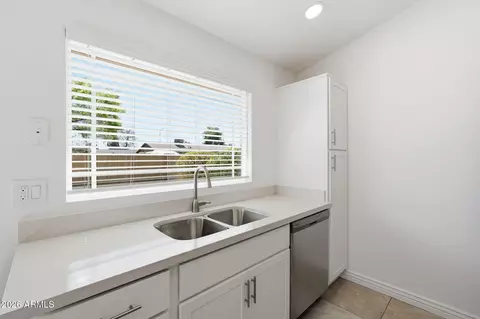 Kitchen - 2925 E Impala Ave, Mesa, AZ 85204 photo 3 of 3