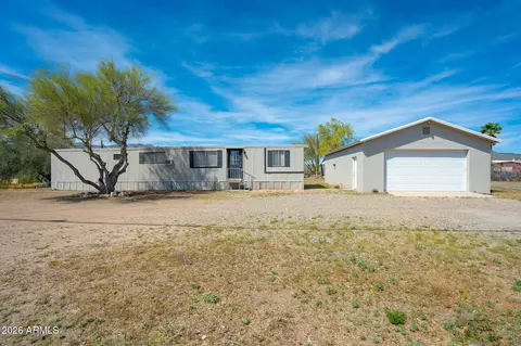 19940 E Palo Verde Ln, Black Canyon City, AZ 85324