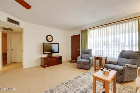 Living - 908 S Ocotillo Dr, Apache Junction, AZ 85120 photo 4 of 6