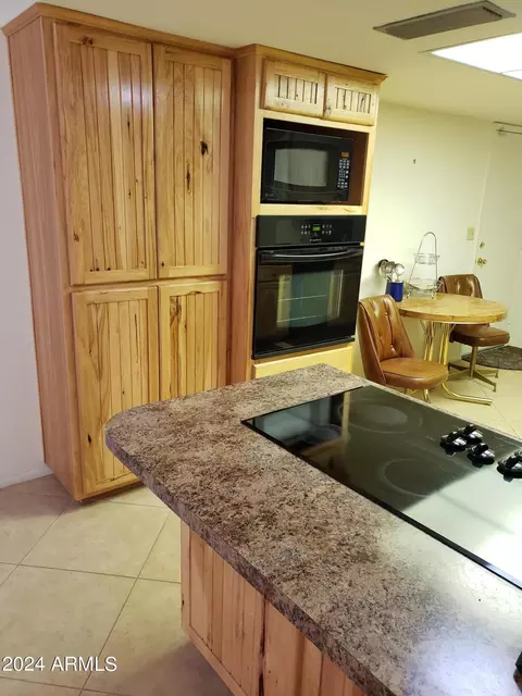 Kitchen - 908 S Ocotillo Dr, Apache Junction, AZ 85120 photo 5 of 8