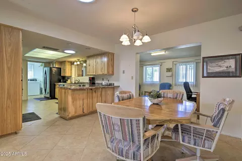 Dining - 908 S Ocotillo Dr, Apache Junction, AZ 85120 photo 1 of 2