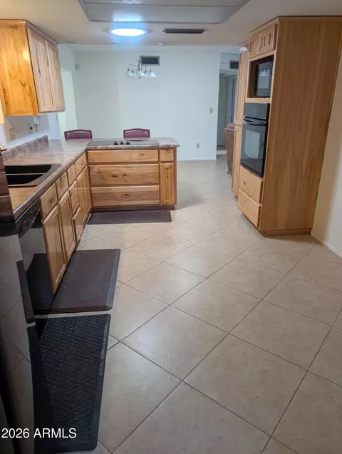 Kitchen - 908 S Ocotillo Dr, Apache Junction, AZ 85120 photo 7 of 8