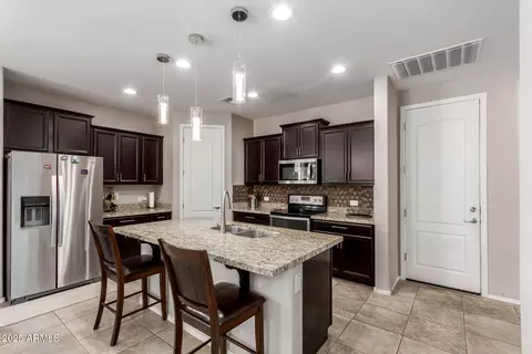 8532 S 40th Gln, Laveen, AZ 85339