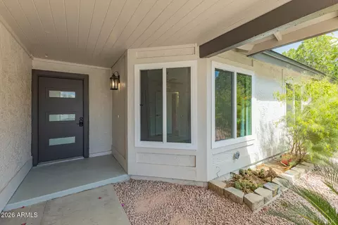 220 W Oraibi Dr, Phoenix, AZ 85027 photo 4