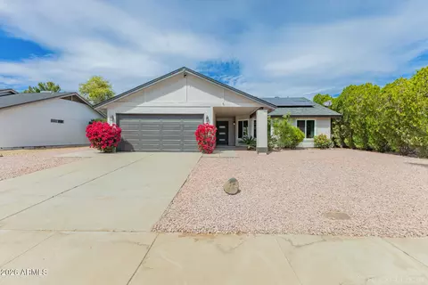 220 W Oraibi Dr, Phoenix, AZ 85027