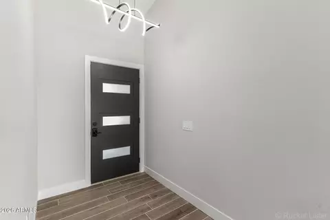 220 W Oraibi Dr, Phoenix, AZ 85027 photo 5