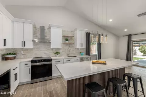 220 W Oraibi Dr, Phoenix, AZ 85027 photo 14