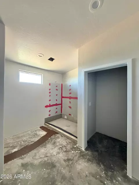 Bath - 6553 E La Pradera Ln, Hereford, AZ 85615 photo 1 of 1