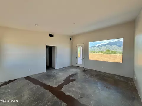 Living - 6553 E La Pradera Ln, Hereford, AZ 85615 photo 3 of 4