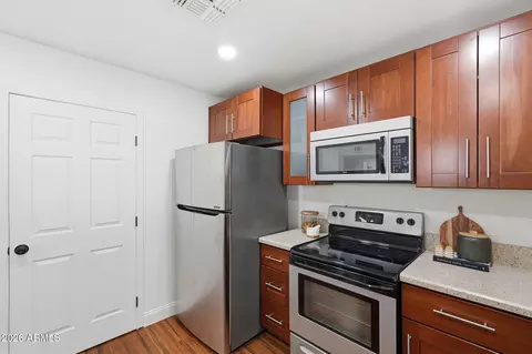 Kitchen - 3218 E Libby St, Phoenix, AZ 85032 photo 4 of 4