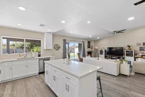 Kitchen - 2210 Edgewood Ave, Mesa, AZ 85204 photo 4 of 5