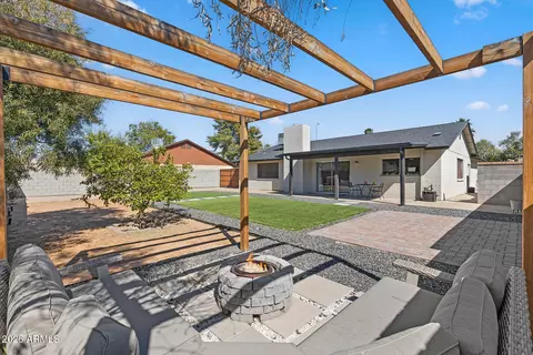 Exterior - 2210 Edgewood Ave, Mesa, AZ 85204 photo 6 of 7