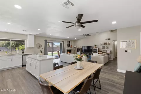 Dining - 2210 Edgewood Ave, Mesa, AZ 85204 photo 2 of 4