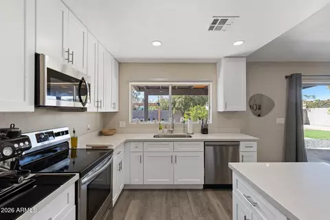 Kitchen - 2210 Edgewood Ave, Mesa, AZ 85204 photo 5 of 5