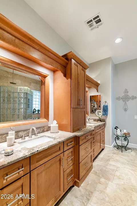 Bath - 4432 E Walnut Rd, Gilbert, AZ 85298 photo 5 of 6