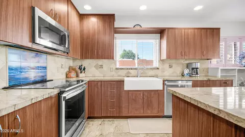 Kitchen - 8158 E Fox St, Mesa, AZ 85207 photo 2 of 5