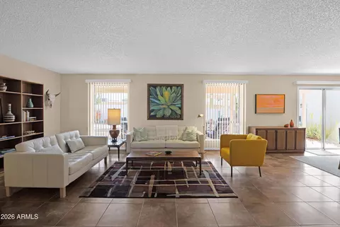 26609 S Hollygreen Dr, Sun Lakes, AZ 85248