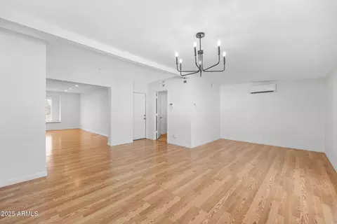 Living - 4020 N 44th Pl, Phoenix, AZ 85018 photo 2 of 3