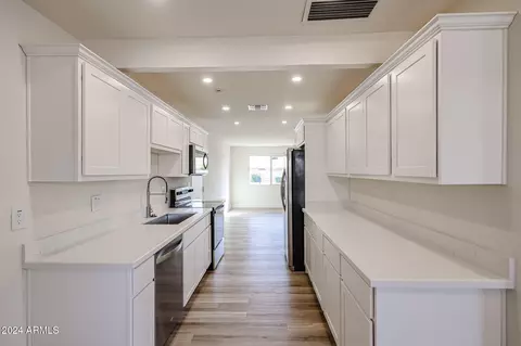 Entry Way - 4352 E Grovers Ave, Phoenix, AZ 85032 photo 1 of 1