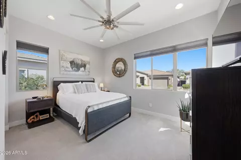 Bedroom - 2831 E Robin Ln, Phoenix, AZ 85050 photo 5 of 7