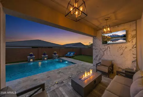 2831 E Robin Ln, Phoenix, AZ 85050