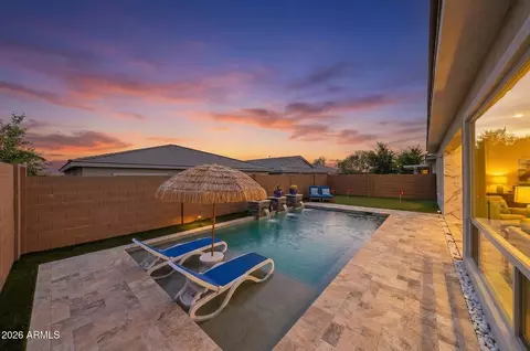 Exterior - 2831 E Robin Ln, Phoenix, AZ 85050 photo 11 of 15