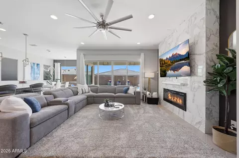 Living - 2831 E Robin Ln, Phoenix, AZ 85050 photo 1 of 4