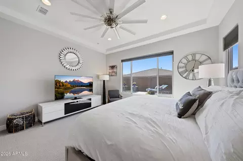 Bedroom - 2831 E Robin Ln, Phoenix, AZ 85050 photo 2 of 7