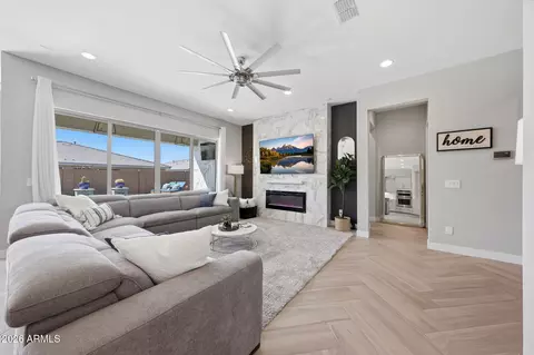 Other - 2831 E Robin Ln, Phoenix, AZ 85050 photo 4 of 25
