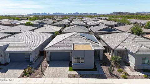 Exterior - 2831 E Robin Ln, Phoenix, AZ 85050 photo 15 of 15