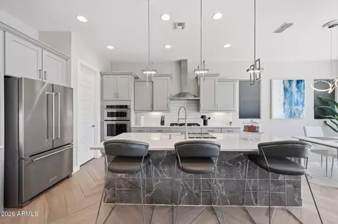 Kitchen - 2831 E Robin Ln, Phoenix, AZ 85050 photo 2 of 7