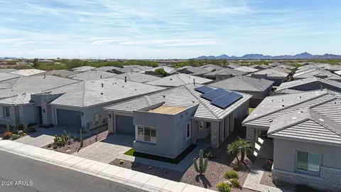 View/Area - 2831 E Robin Ln, Phoenix, AZ 85050 photo 13 of 19