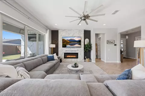 Living - 2831 E Robin Ln, Phoenix, AZ 85050 photo 4 of 4
