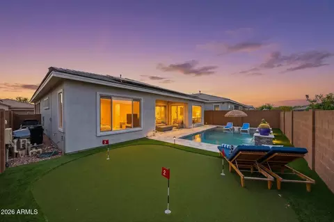 Exterior - 2831 E Robin Ln, Phoenix, AZ 85050 photo 9 of 15
