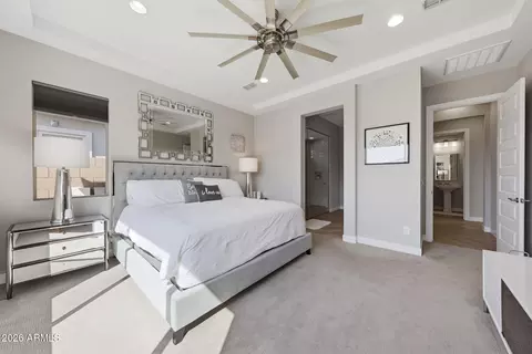 Bedroom - 2831 E Robin Ln, Phoenix, AZ 85050 photo 3 of 7
