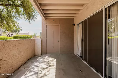 Exterior - 1295 N Ash St #817, Gilbert, AZ 85233 photo 2 of 8