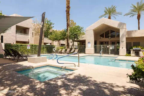 Exterior - 1295 N Ash St #817, Gilbert, AZ 85233 photo 8 of 8