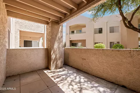 Exterior - 1295 N Ash St #817, Gilbert, AZ 85233 photo 1 of 8