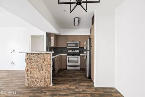 Kitchen - 1295 N Ash St #817, Gilbert, AZ 85233 photo 1 of 2