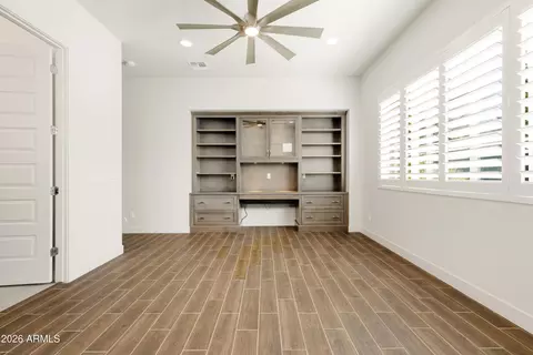 Living - 625 W Echo Ln, Phoenix, AZ 85021 photo 7 of 7