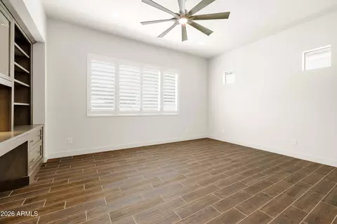 Living - 625 W Echo Ln, Phoenix, AZ 85021 photo 6 of 7