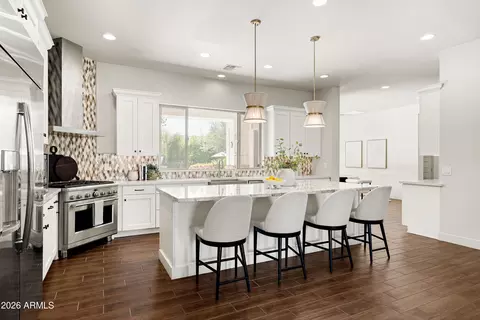 Kitchen - 625 W Echo Ln, Phoenix, AZ 85021 photo 2 of 4