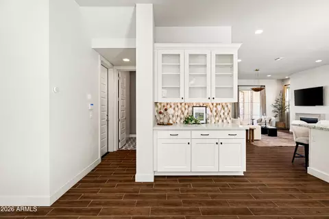 Entry Way - 625 W Echo Ln, Phoenix, AZ 85021 photo 2 of 2