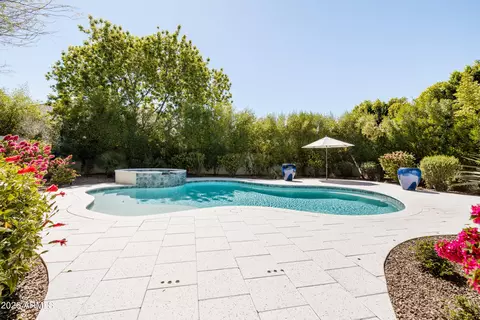 Exterior - 625 W Echo Ln, Phoenix, AZ 85021 photo 5 of 7