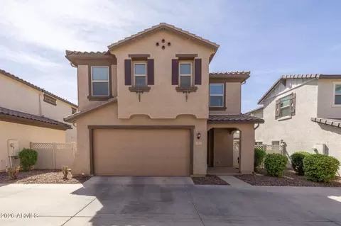 921 S Swallow Ln, Gilbert, AZ 85296