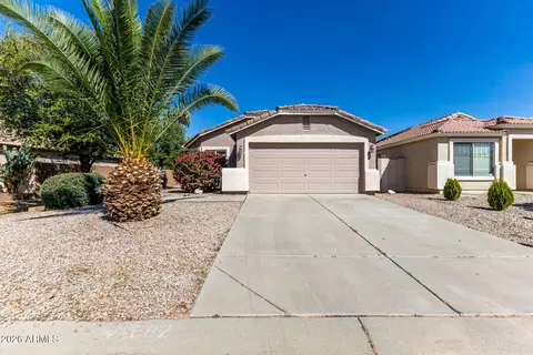 2682 E Silversmith Trl, San Tan Valley, AZ 85143