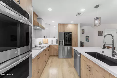 Kitchen - 3046 E Glade Ave, Mesa, AZ 85204 photo 4 of 5